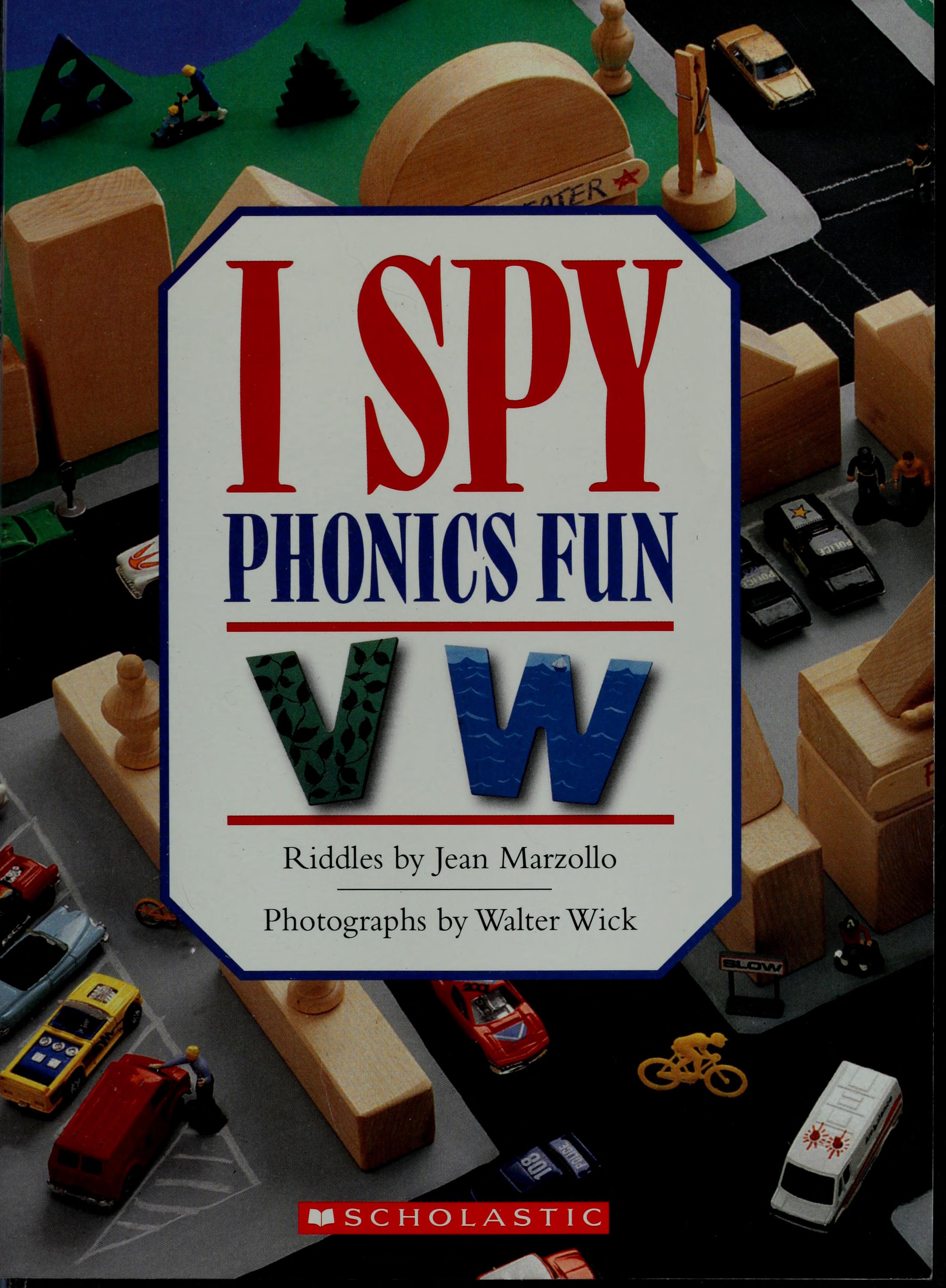 I Spy Phonics Fun V W