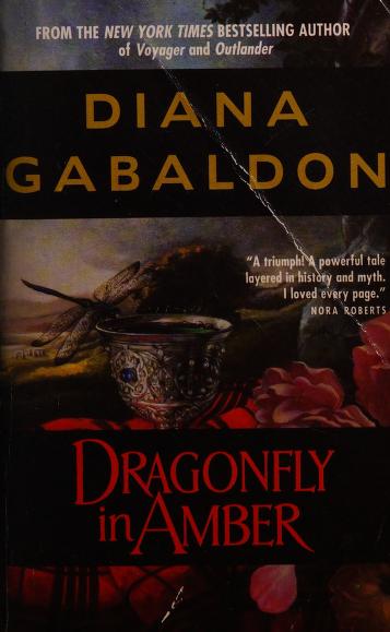 Dragonfly In Amber by Diana Gabaldon, ISBN 9780770428778