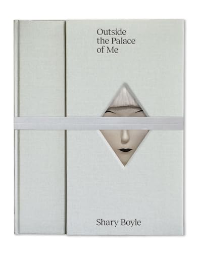 Outside the palace of me